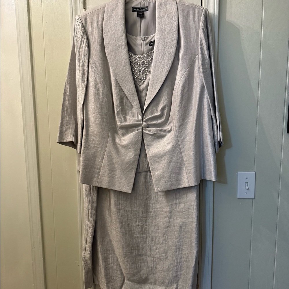 Jessica Howard Silver Dress and Jacket size 24x and 2 pairs of shoes